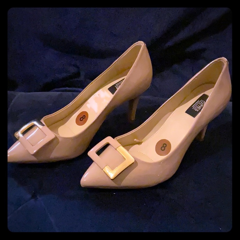 Tan Jones New York Signature heels